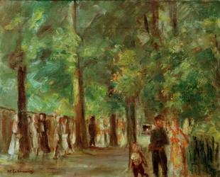 歩行者がいるヴァンゼーの大きな湖の通り